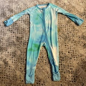 ✨EUC Blue Tie-Dye 3-6 month Zippie✨